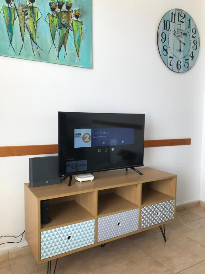 Yumbo Beach Apartment 2 With High Speed Free Internet San Bartolome Bagian luar foto