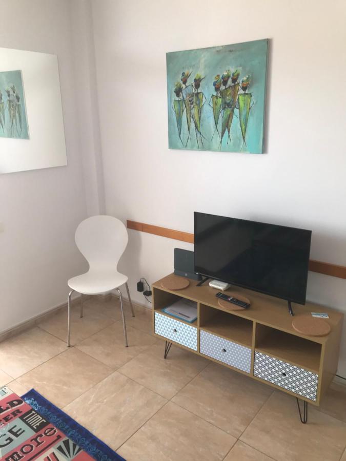 Yumbo Beach Apartment 2 With High Speed Free Internet San Bartolome Bagian luar foto