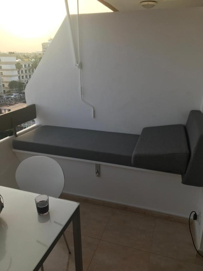 Yumbo Beach Apartment 2 With High Speed Free Internet San Bartolome Bagian luar foto